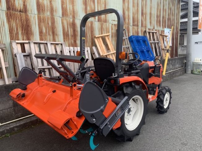 トラクター B17X-BSMAGRF3 写真４